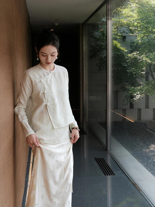 盛唐牡丹 |繁花纹真丝冠乐绉压花上衣 商品图3