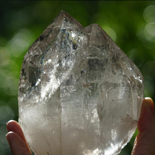 喜马拉雅水晶原石 | 水晶饰品摆件 月下世界「下单后72小时内发货」 商品图0