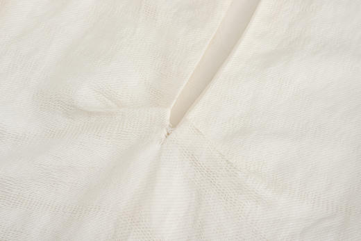 Ruohan  奶白色后背细节上衣 商品图7