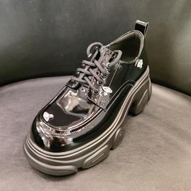 LFGJ凌介女鞋  15207  时尚百搭漆皮乐福鞋