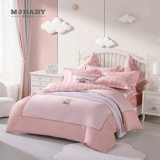 10楼 梦洁宝贝 套件 长绒棉绣花三件套-樱桃甜心 150*200cm吊牌价1798元   活动价1199元 商品图0