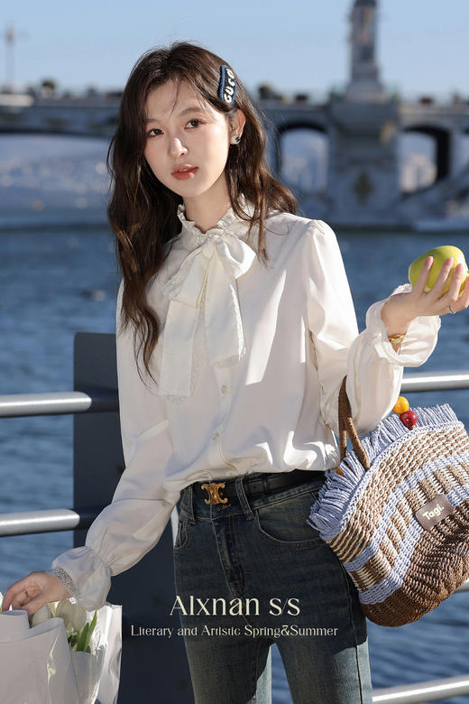 鹿向南《温柔千金》法式花边领蝴蝶结春日衬衫女上衣 商品图3
