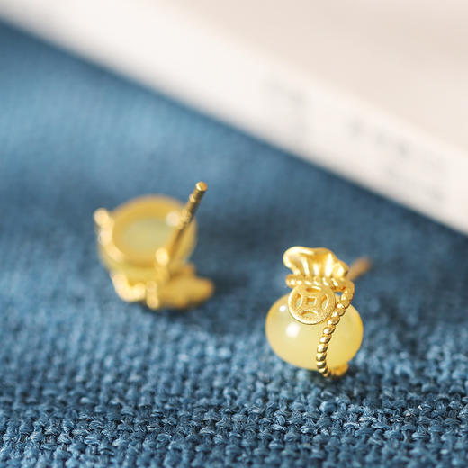 ALBB-悦心S925纯银镀金镶嵌和田玉个性气质福袋钱袋复古个性女耳钉 商品图8