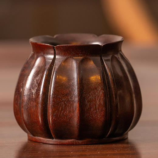 清 紫檀一木整挖瓜棱形水盂 商品图2