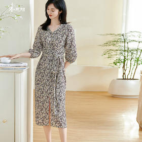 米思阳2026春季新款法式气质碎花茶歇连衣裙v领七分袖开叉裙子女0323