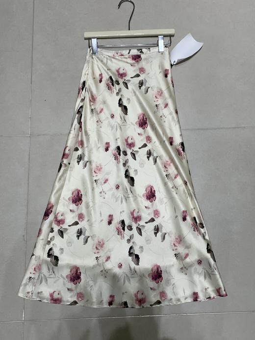 【门店同款】ENJOY夏季缎面玫瑰花半裙 153450660 商品图0