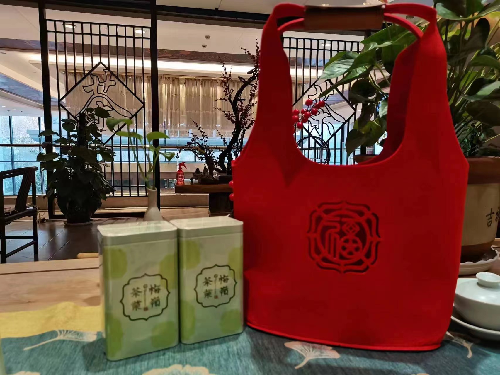 梅岭   毛尖特级福袋组合  梅岭汉中毛尖特级50g*2+福礼袋