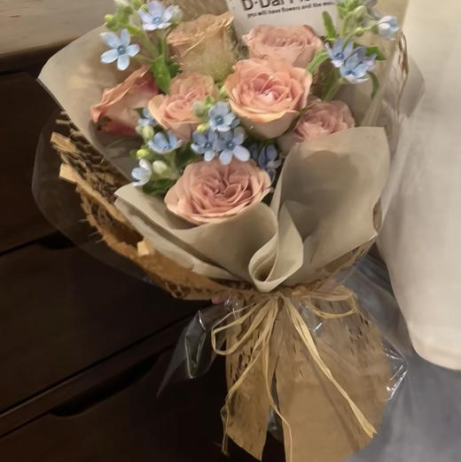 【浪漫邂逅】7支卡布奇诺玫瑰精品小花束 商品图1