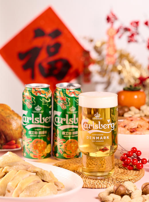 （企微新朋友专享）Carlsberg特醇嘉士伯啤酒500ml*18罐小麦啤酒（新旧包装随机发货） 商品图2