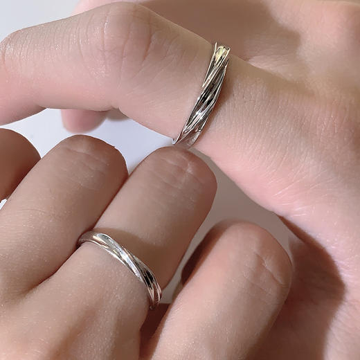 KADER卡蒂罗 浪漫絮语情侣对戒 925银 素戒 温柔水纹设计开口可调节对戒 时尚百搭 礼盒 商品图0