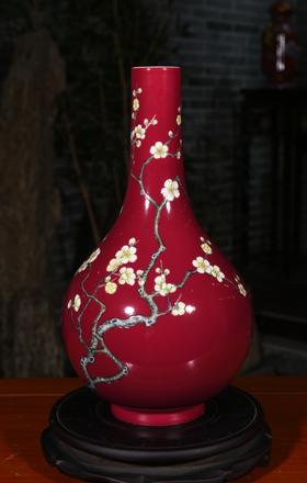 胭脂红梅花胆瓶