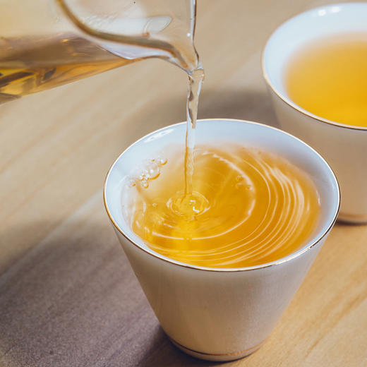 2024春茶-古300系列《那卡》春茶生饼2499克/提 买1送1 商品图4