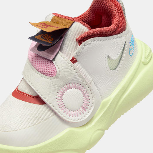 Nike Team Hustle D 11 (TD) 婴童运动童鞋 FJ1394 商品图7