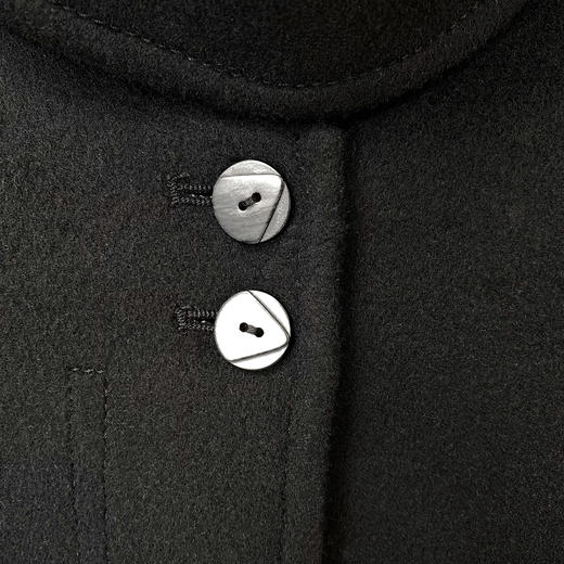 漆黑色绵羊毛大衣LZ6C02 商品图9