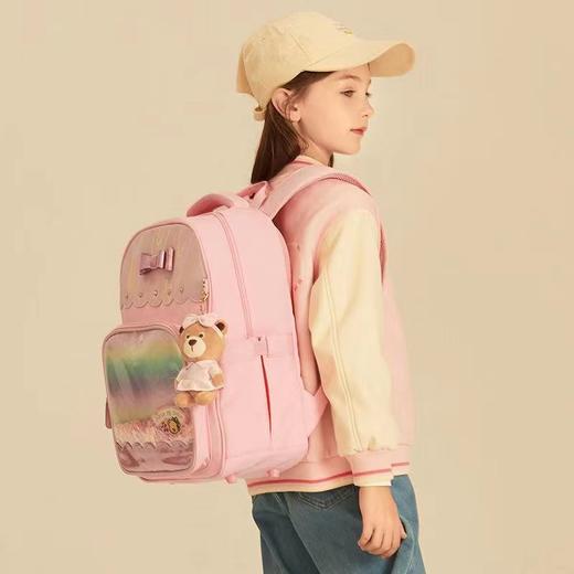 [PawinPaw]B8F小熊童装2023年女童儿童粉色可爱海洋风炫彩双肩书包 商品图2