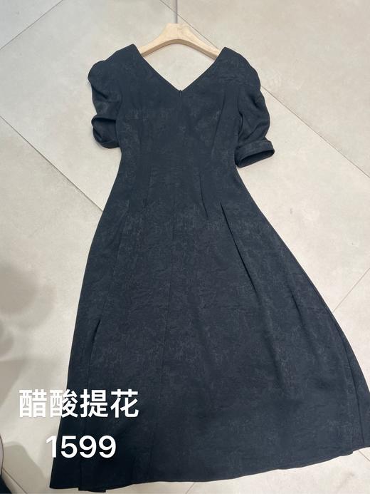 【门店同款】ENJOY夏季D-高级感显瘦V领连衣裙 150918554 商品图0
