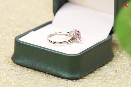 【秀逸】18k金镶粉色蓝宝石戒指 商品图3
