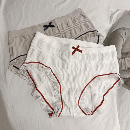 <曾小咸推荐>巨折清仓秒杀，稀有现货24小时发【仅限今日】【贴身衣物不退不换】女装棉质中腰内裤女初秋新款日系甜美少女风无痕薄款三角裤 商品图2