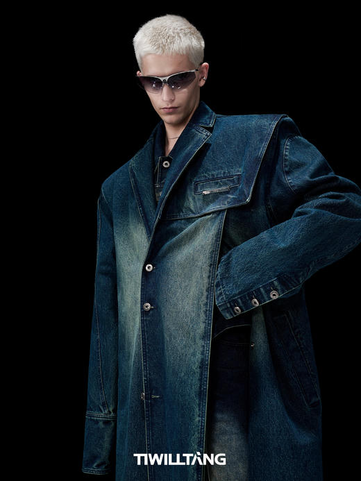 TIWILLTANG启世录“圣迹淬炼“水洗牛仔异形结构开衩大衣外套长款 商品图3