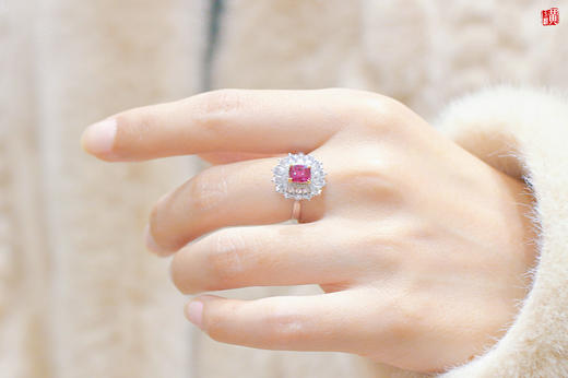 【天韵】18k金镶粉橙色蓝宝石戒指 商品图5