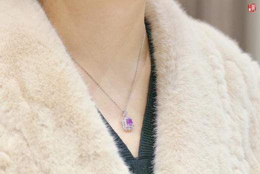 【依凝】18k金镶薰衣草紫色蓝宝石吊坠 商品图5