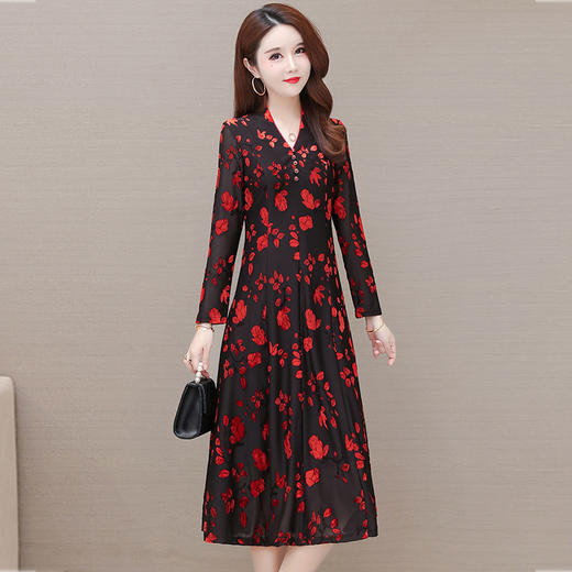 QYM CB107-L印花修身时尚连衣裙V领大码洋气 商品图2