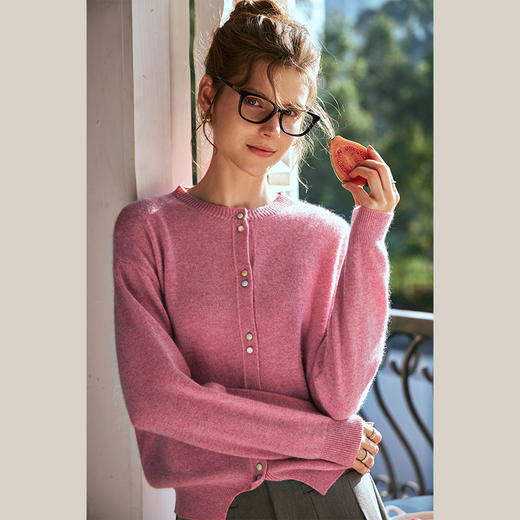 OLrain欧芮儿法式粉色针织衫女早春2024年新款宽松圆领开衫外套 商品图1