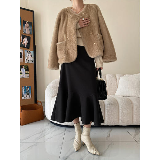 「法式小香风！三色可选」司南夜巴黎洋气金扣 渐变环保仿皮草毛毛外套设计感秋冬新款上衣 商品图1