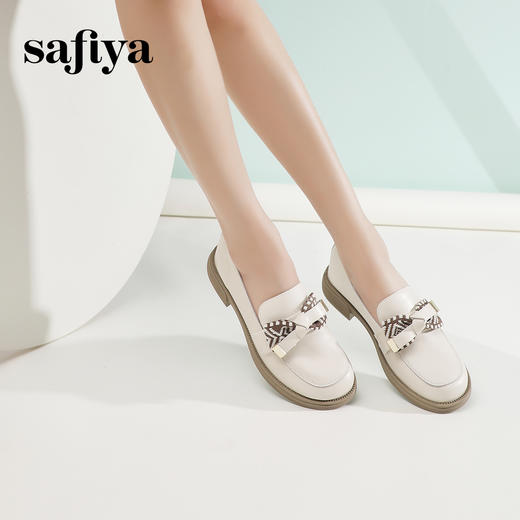 Safiya/索菲娅2024春季 复古学院风粗跟软底蝴蝶结英伦乐福鞋 SF41112087 商品图6