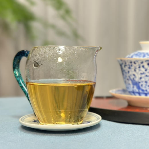 中秋节｜福鼎白茶【龙行龘龘】甲辰龙年生肖白茶饼吉祥方盒茶礼，心选2020年春采高山白牡丹为原料由白茶泰斗王奕森长子王光雄老师匠心制作，惟楚园主人亲题墨宝，一份独具匠心与国风雅韵的新春茶礼值得拥有！ 商品图7