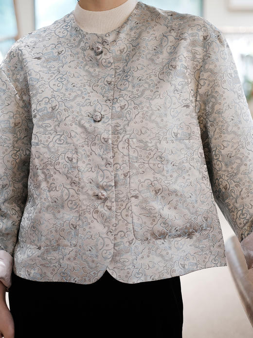 盛唐牡丹 |宋锦粉松鼠葡萄纹双面穿外套 商品图2