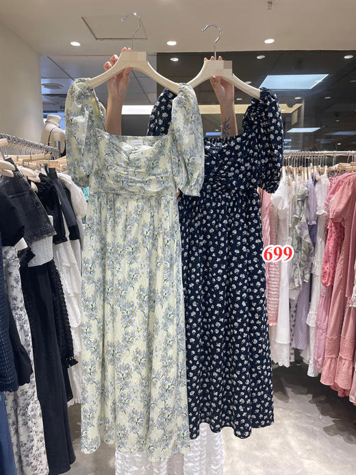 【门店同款】ENJOY2023年夏季法式泡泡袖碎花裙 150622059 商品图0