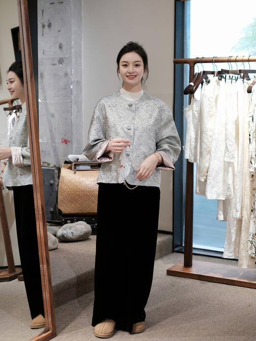 盛唐牡丹 |宋锦粉松鼠葡萄纹双面穿外套 商品图4