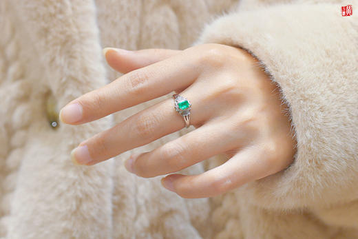 【绿竹】祖母绿戒指 镶嵌：pt850镶 商品图3