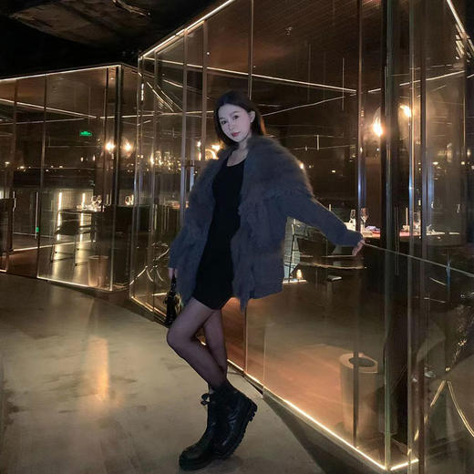 布朗尼秋   狐狸毛针织开衫  94腈纶 6羊毛  拼接毛：狐狸毛 商品图0