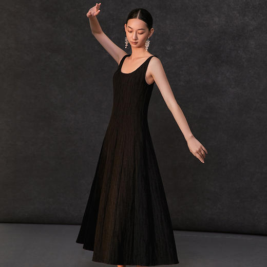 Famecoco范可儿春季连衣裙背带大圆领连衣裙文艺棉麻肌理质感连衣裙FAC1FA043 商品图1