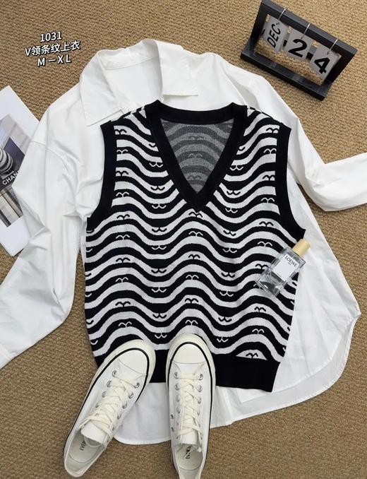 LS1031#	 V领条纹上衣马甲 商品图1