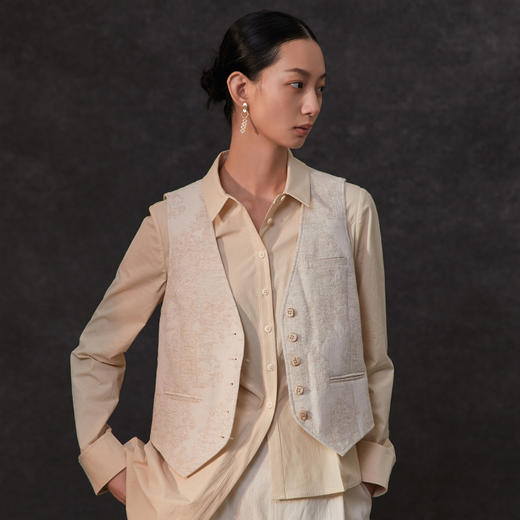 Famecoco范可儿24春季马甲外穿背心马甲帅气气质新中式马甲FAC1CA001 商品图0