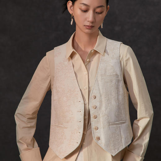 Famecoco范可儿24春季马甲外穿背心马甲帅气气质新中式马甲FAC1CA001 商品图4