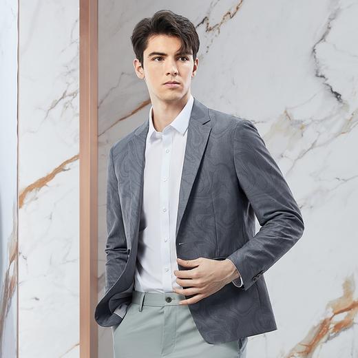柒牌男装西服男士春季新款泡泡纱肌理时尚印花修身平驳领西装外套	126C70320 商品图1