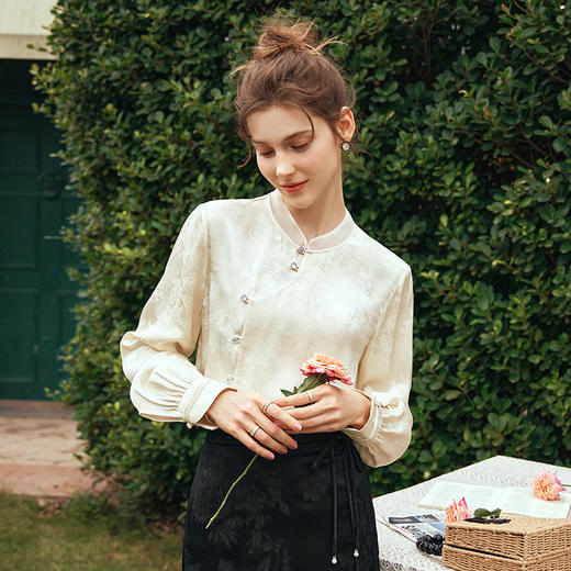 OLrain欧芮儿杏色雪纺衫女早春2024年新款新中式长袖轻国风衬衫 商品图1