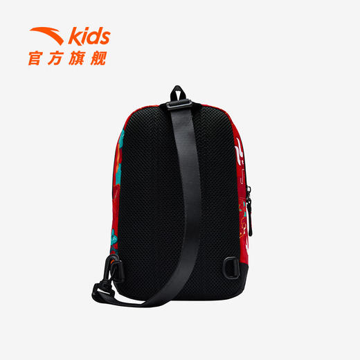 【安踏儿童】B8F安踏儿童书包男童装胸包2024新年款红色潮流满印单肩包【初登龙门 红色-1 均码 商品图4