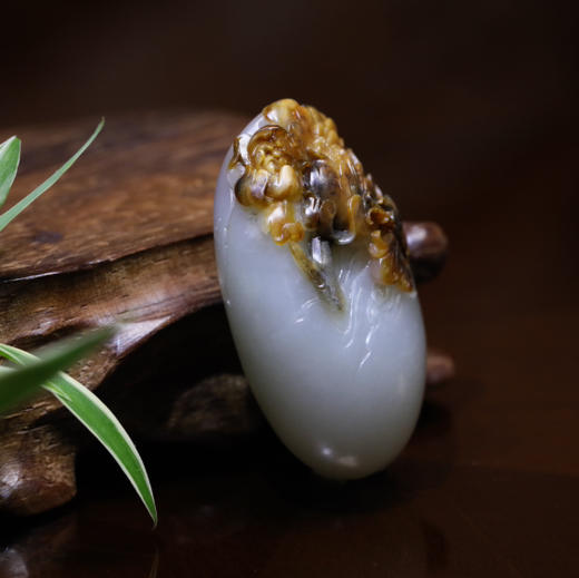 和田玉（白玉）独籽挂件-- 蝶恋花 55.43g 商品图2