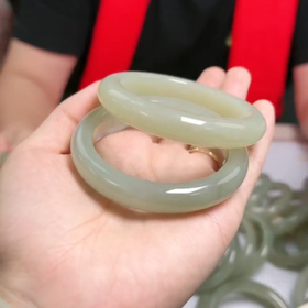 88785和田玉手镯