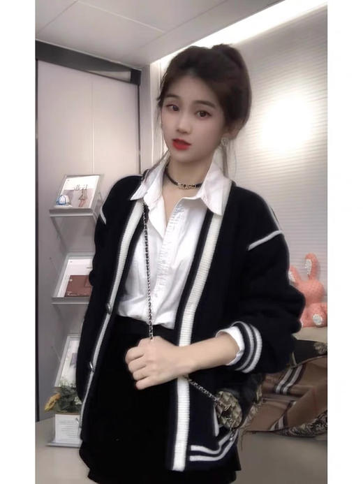 珍珠尼撞色加厚外套 商品图4