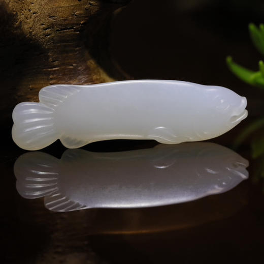 和田玉（羊脂白玉）挂件-- 鱼2.53g 商品图0