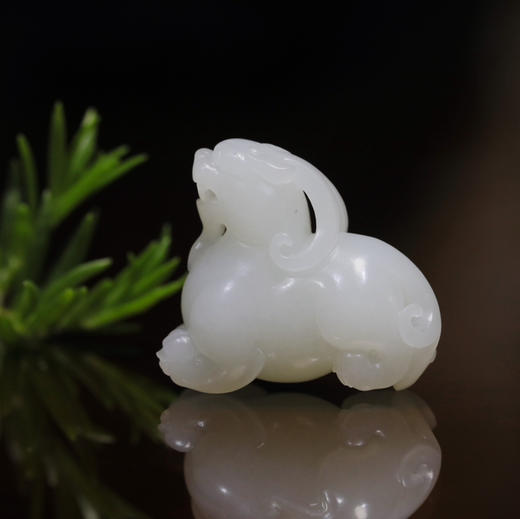 和田玉（白玉）籽料挂件-- 貔貅 24.92g 商品图1