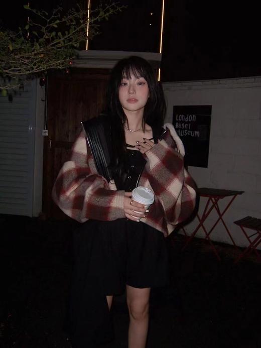 羊羔毛领格纹呢料外套 商品图2