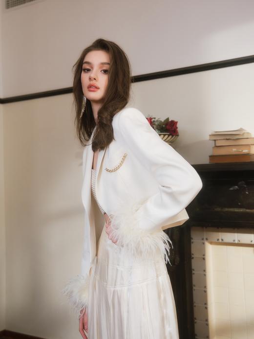 白色驼鸟毛可拆式袖口进口缎面醋酸宽松短西装 商品图2