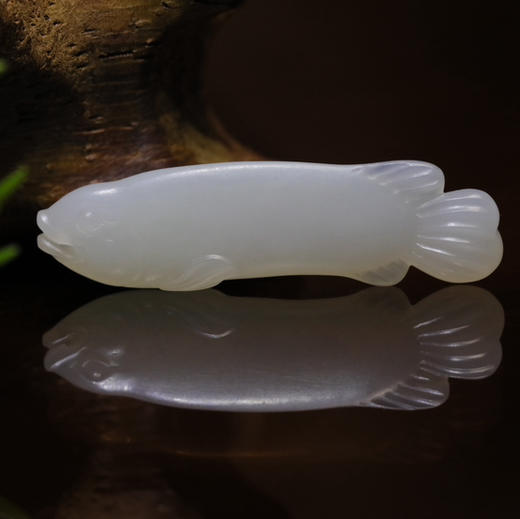 和田玉（羊脂白玉）挂件-- 鱼2.53g 商品图1